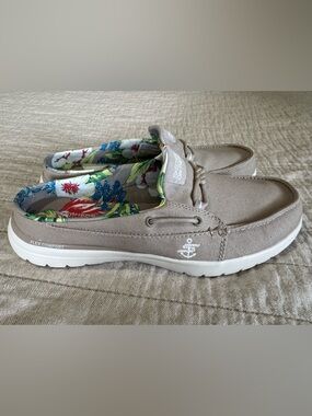 Skechers on the go slip on loafer boat shoes air cooled goga mat 8.5